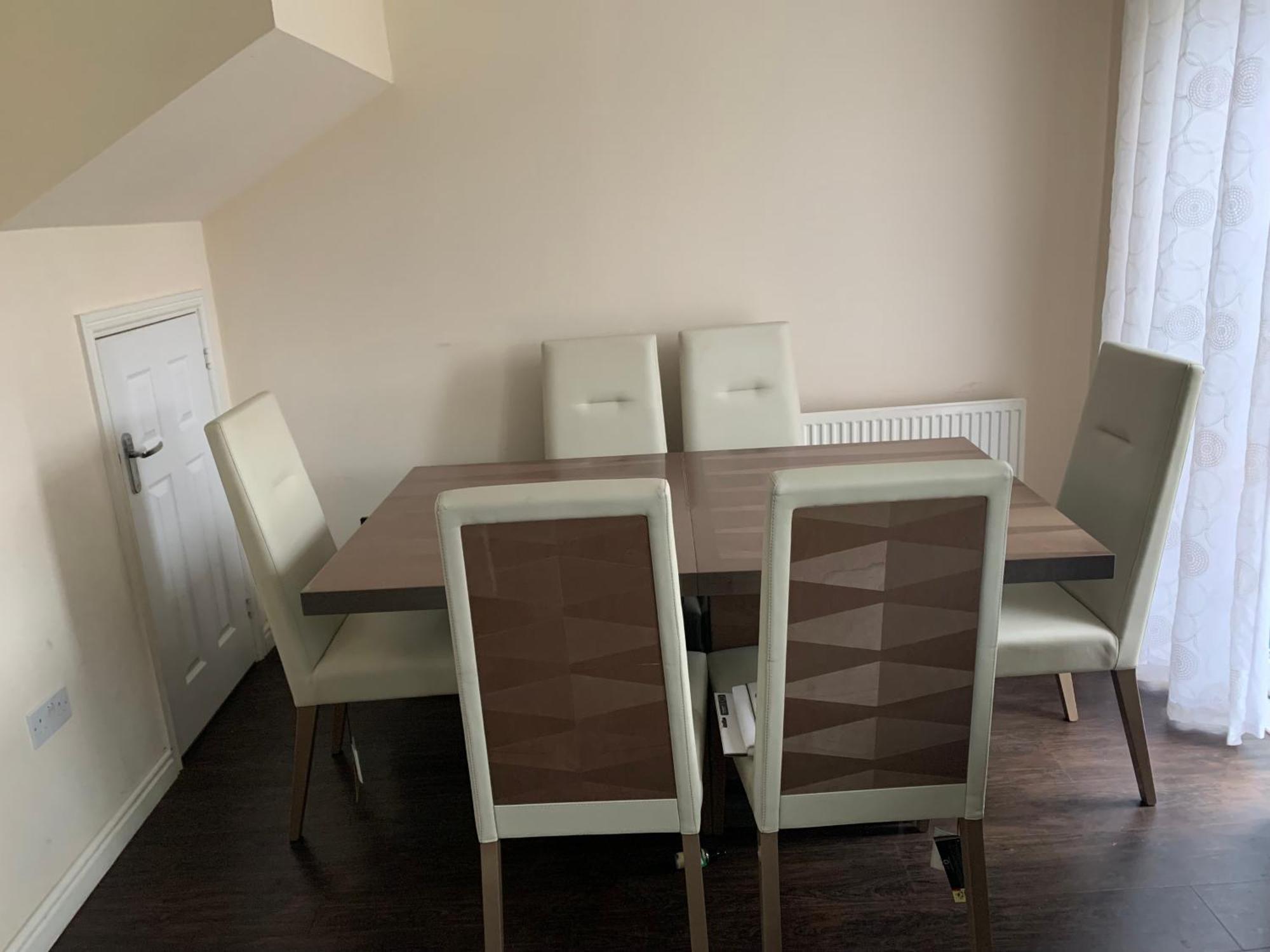 Holytown Homes Ngoại thất bức ảnh